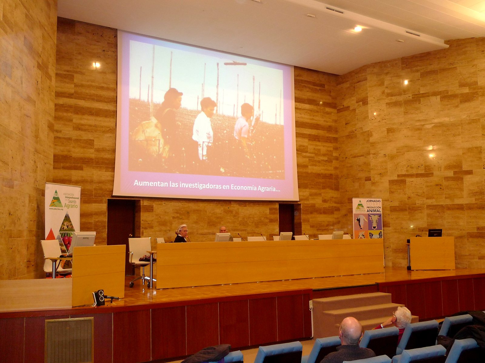Conferencia «La mujer en la ciencia» (2017). Conferencia de Emilia Puig Amorós