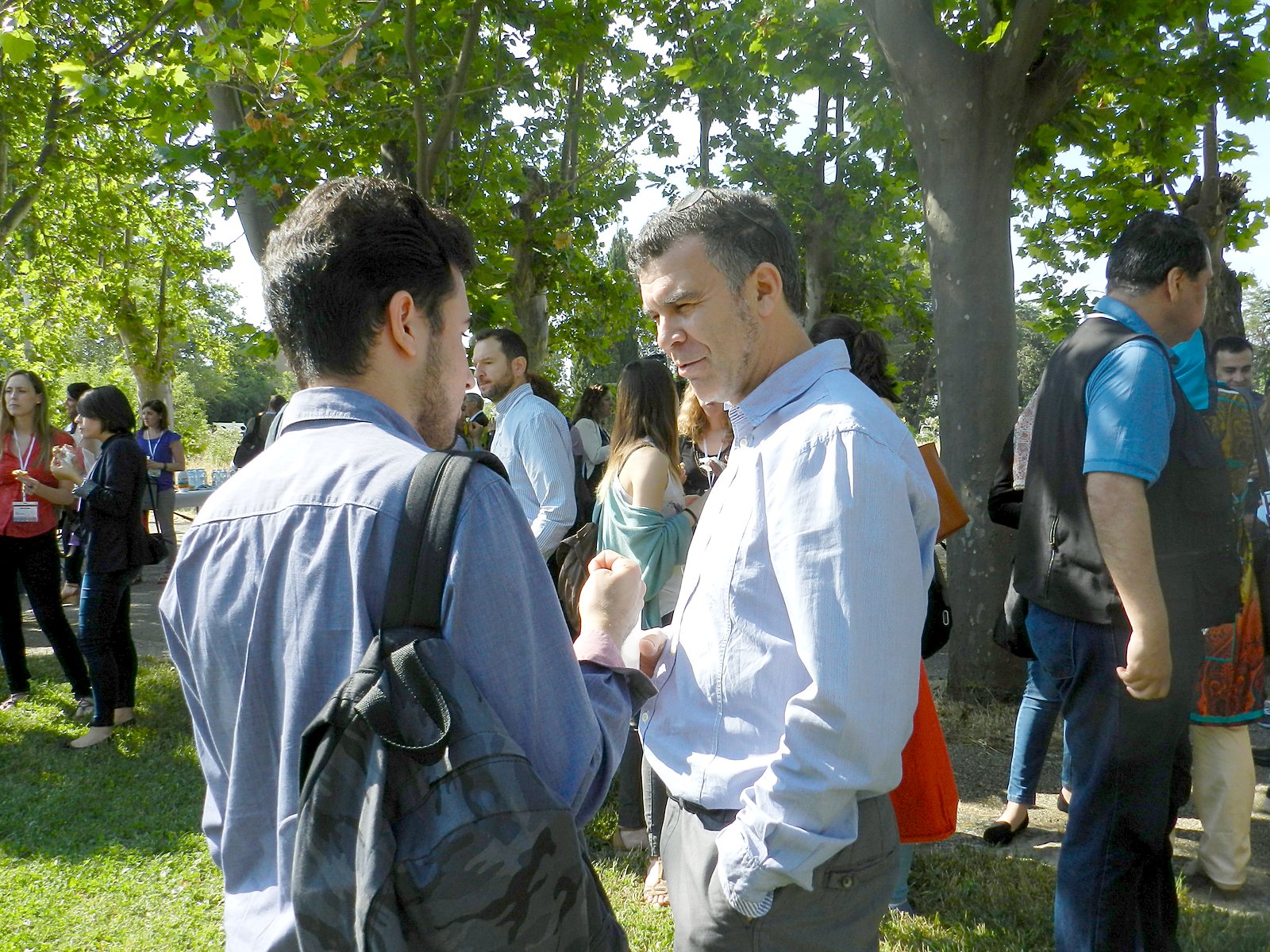 Jornadas AIDA 2017. Pausa café en los jardines del campus