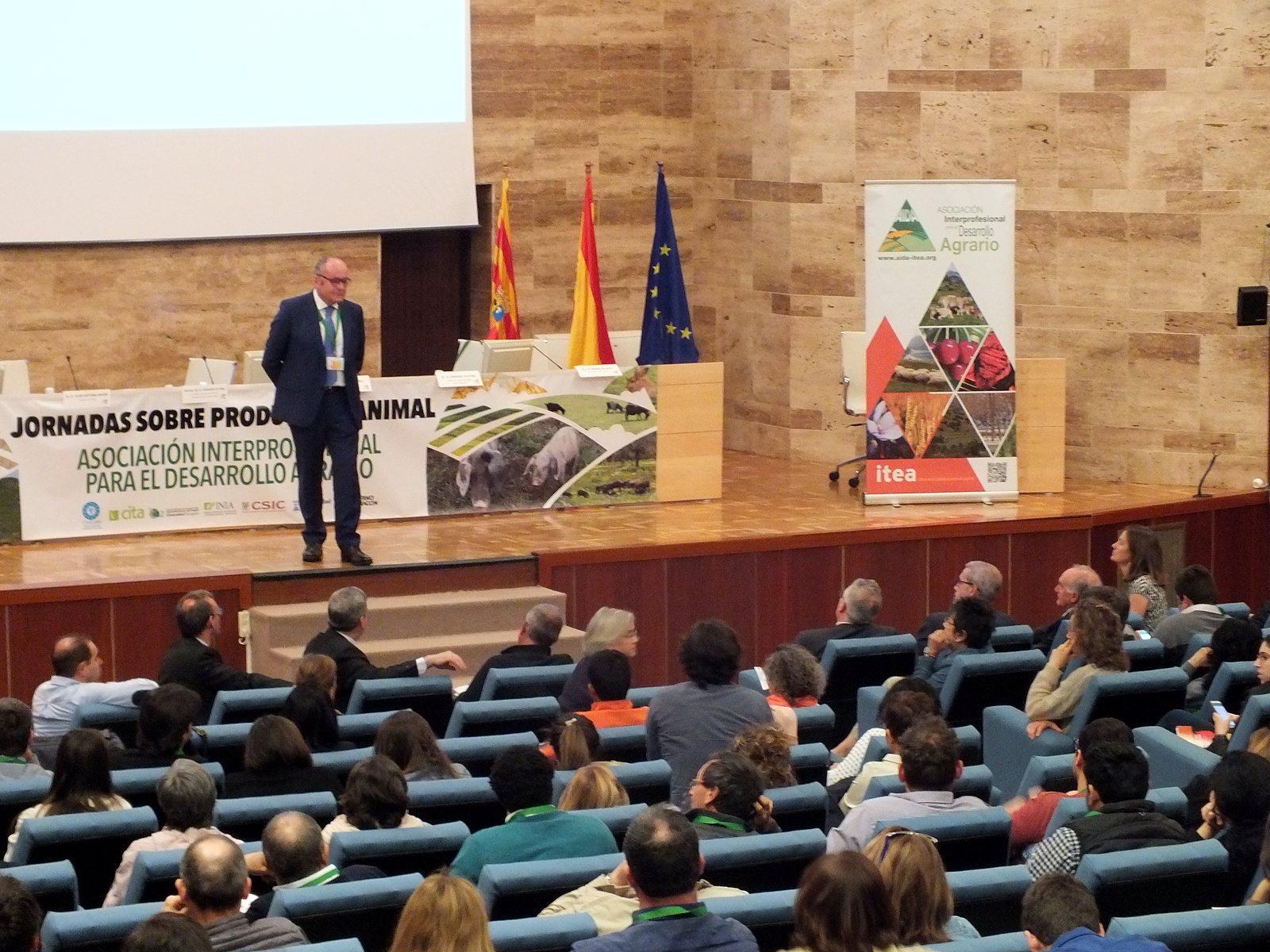 Jornadas AIDA 2019. Inauguración en el salón de actos