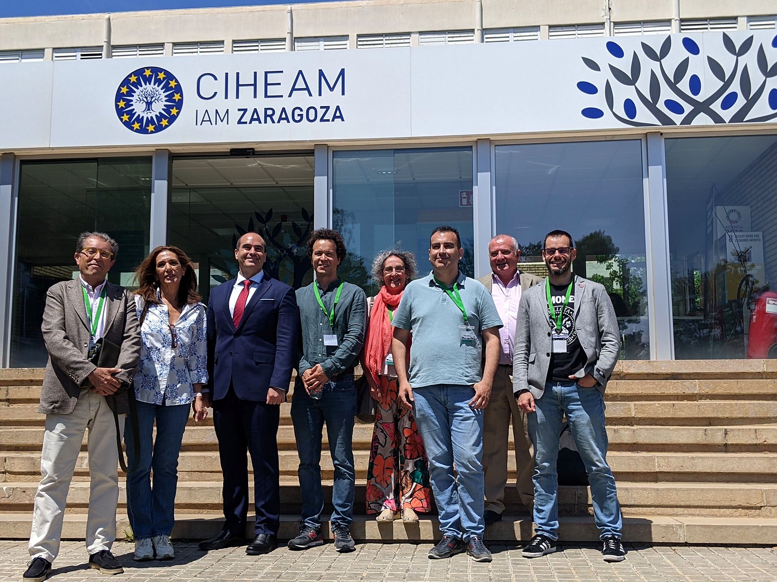 Jornadas AIDA 2023. Ante la sede del CIHEAM Zaragoza