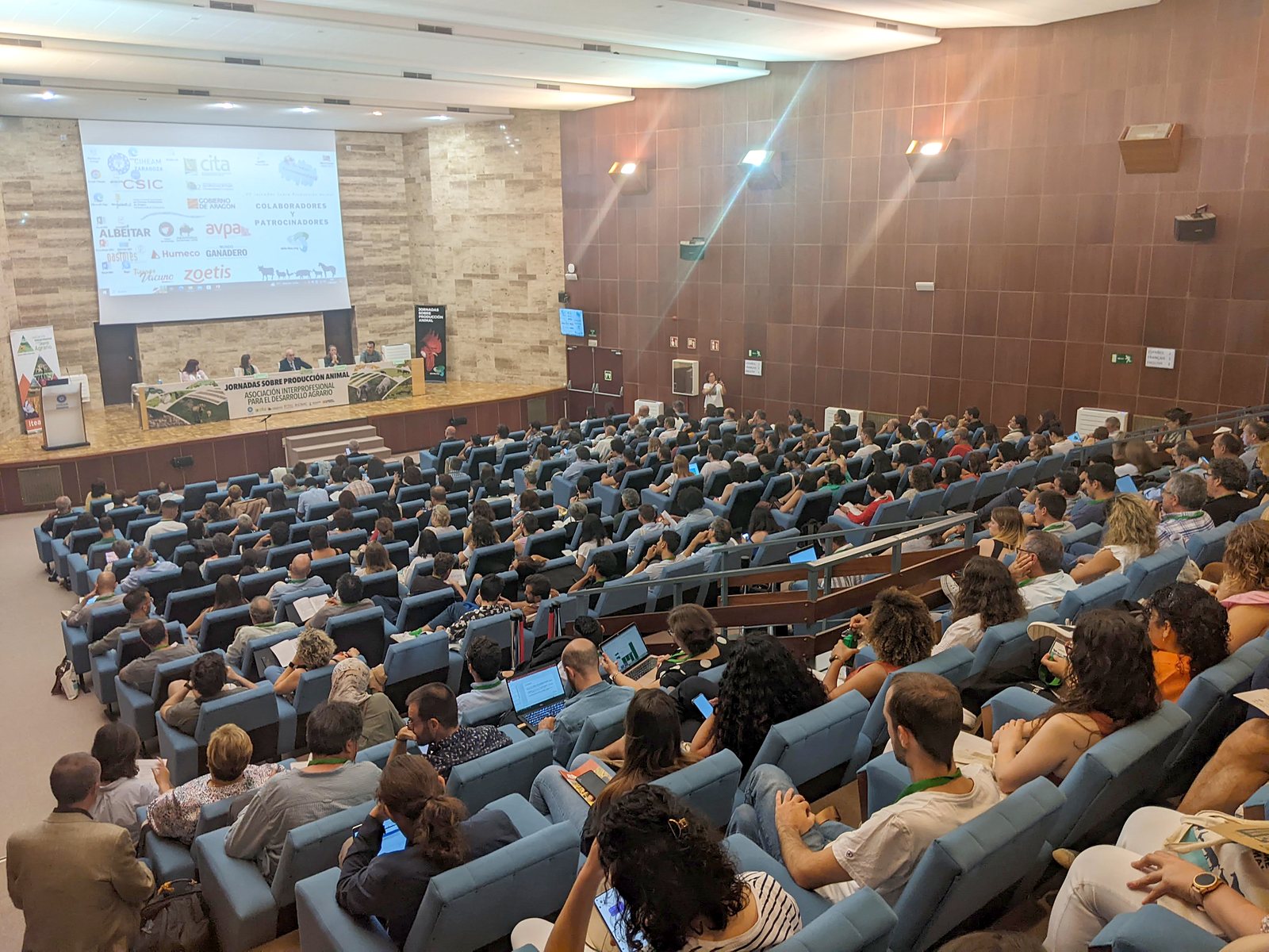Jornadas AIDA 2023. Inauguración en el auditorio