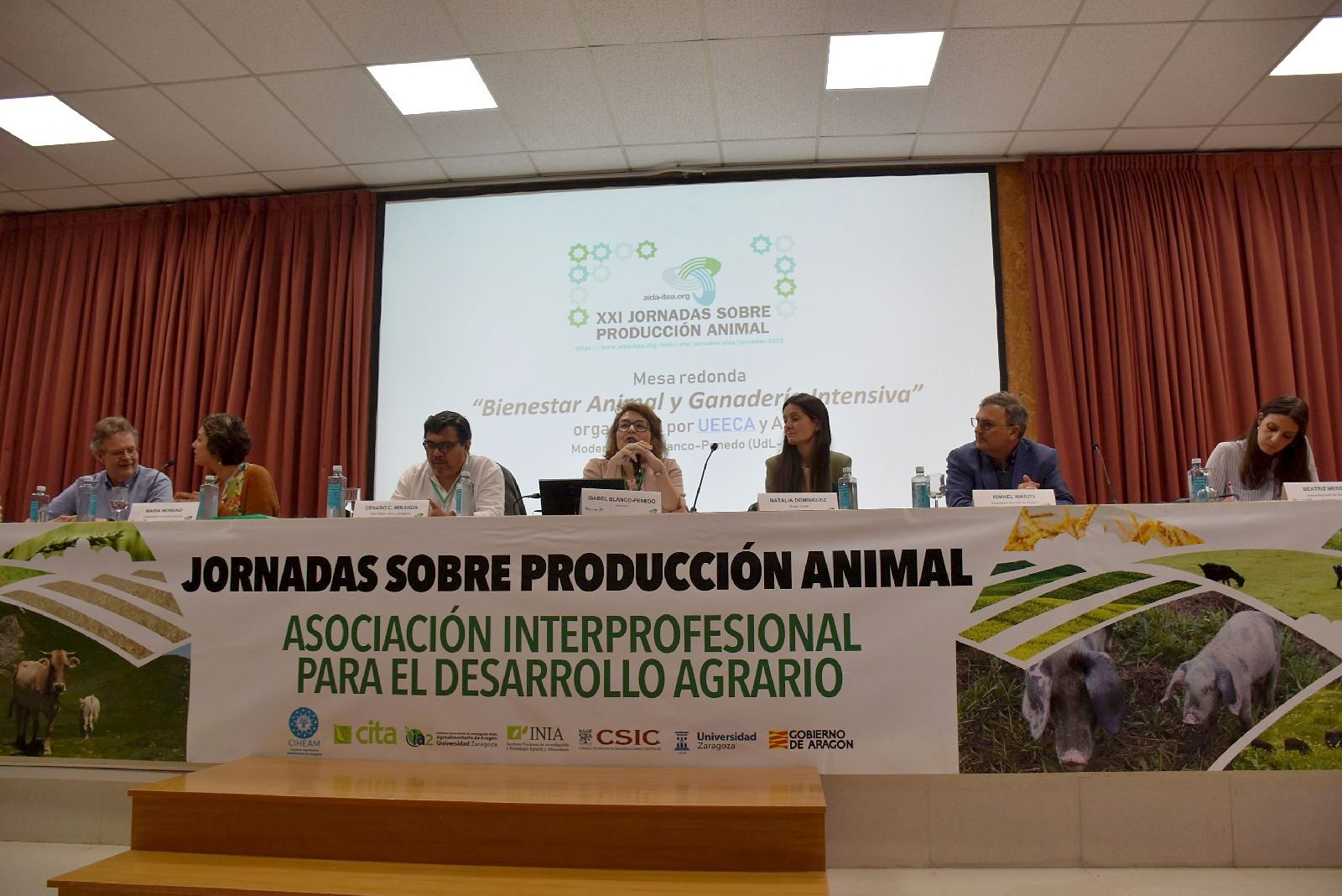 Jornadas AIDA 2025. Mesa redonda sobre bienestar animal y ganadería