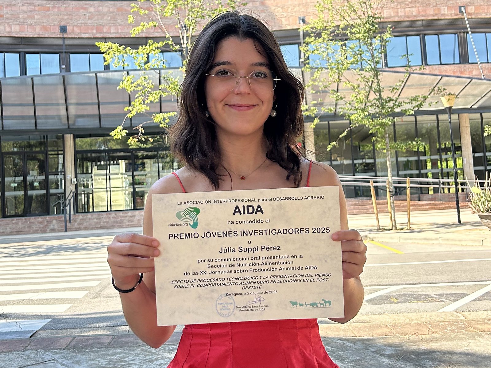 Júlia Suppi, Premio Jóvenes Investigadores 2025